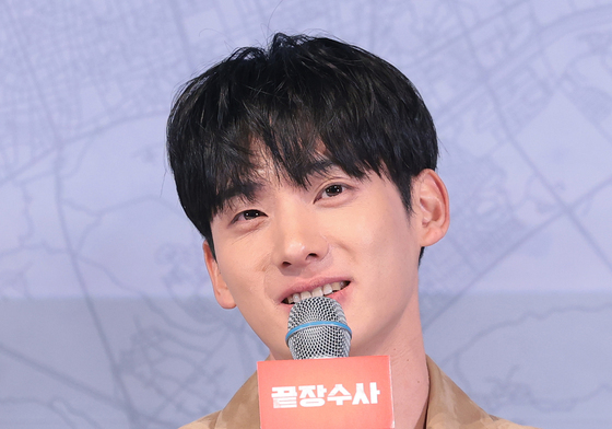 인사말 하는 정가람