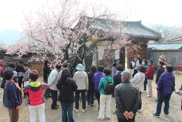 부여새마을금고 경남 산청서 '천클럽 회원 연수'