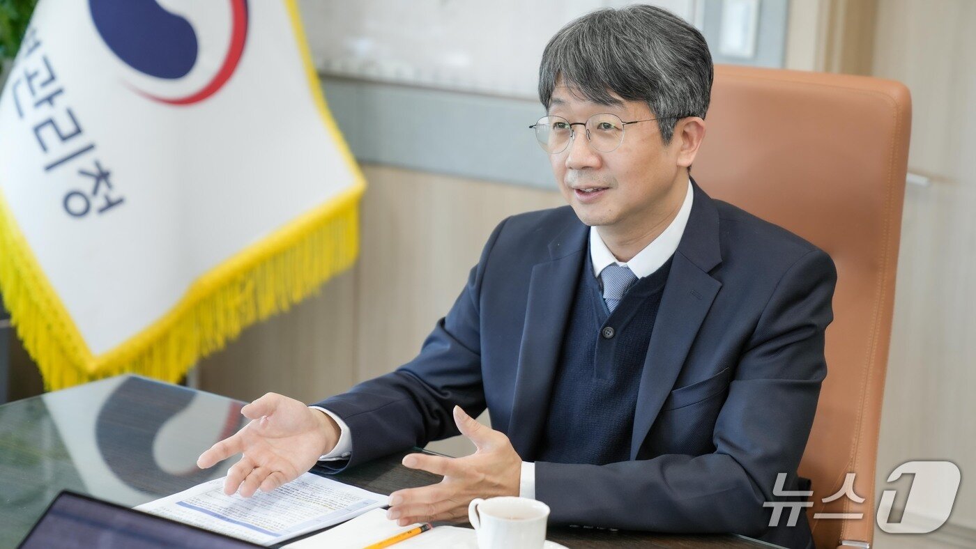 본문 이미지 - 임 청장은 초고령화, 1인 가구 증가 등 사회 구조 변화에 맞춰 효율적인 감염병 대응 체계를 갖춰야한다고 주장했다. 이를 위해 AI를 활용한 '데이터 기반 기관'으로 혁신하는 게 질병청의 미션이다. (질병청 제공)