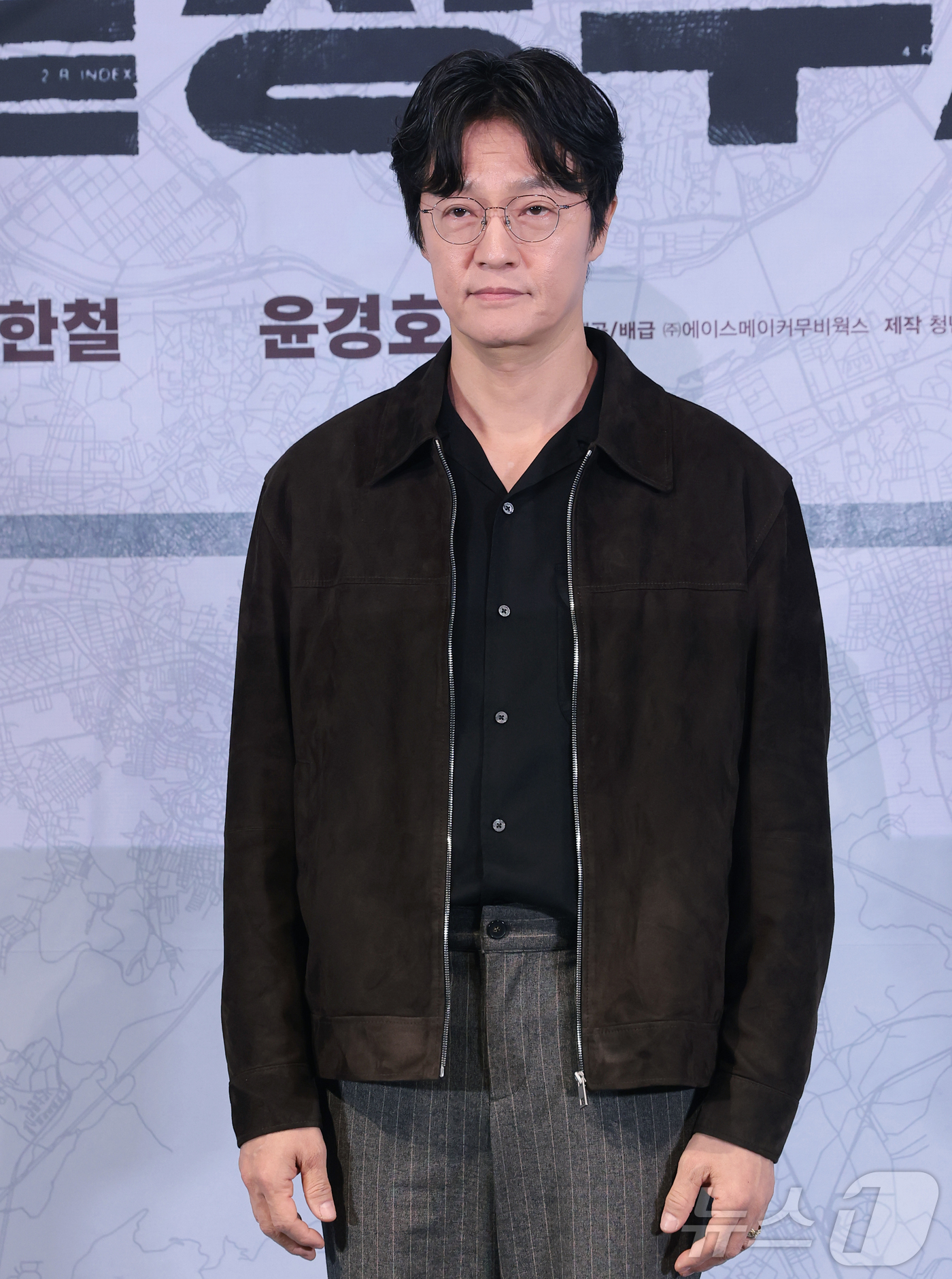 (서울=뉴스1) 권현진 기자 = 배우 조한철이 25일 오후 서울 용산구 CGV용산아이파크몰에서 열린 영화 ‘끝장수사’ 언론배급시사회 및 기자간담회에서 포즈를 취하고 있다.‘끝장수사 …