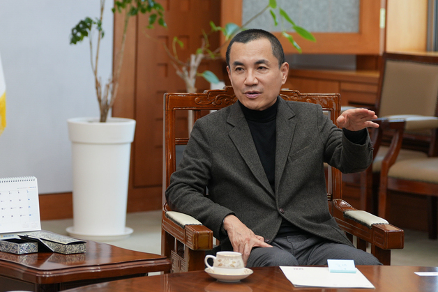 [재산공개] 김진태 강원특별자치도지사 43억9273만원…전년보다 3억9816만원↑