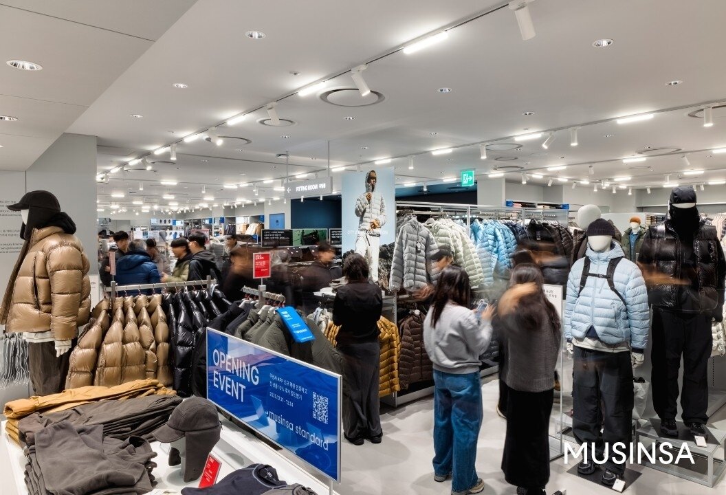 본문 이미지 - 무신사 스탠다드 아이파크몰 매장(무신사 제공)