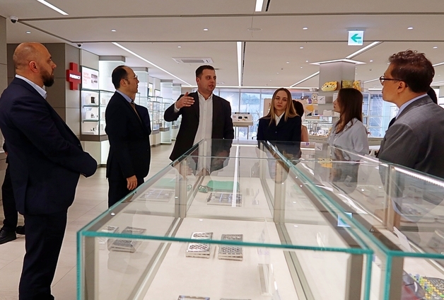 내한 우크라이나 의료 사절단, 오스템임플란트 본사 방문