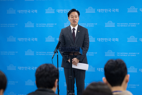 서울시장 출마 밝힌 박수민, 취재진 질의응답