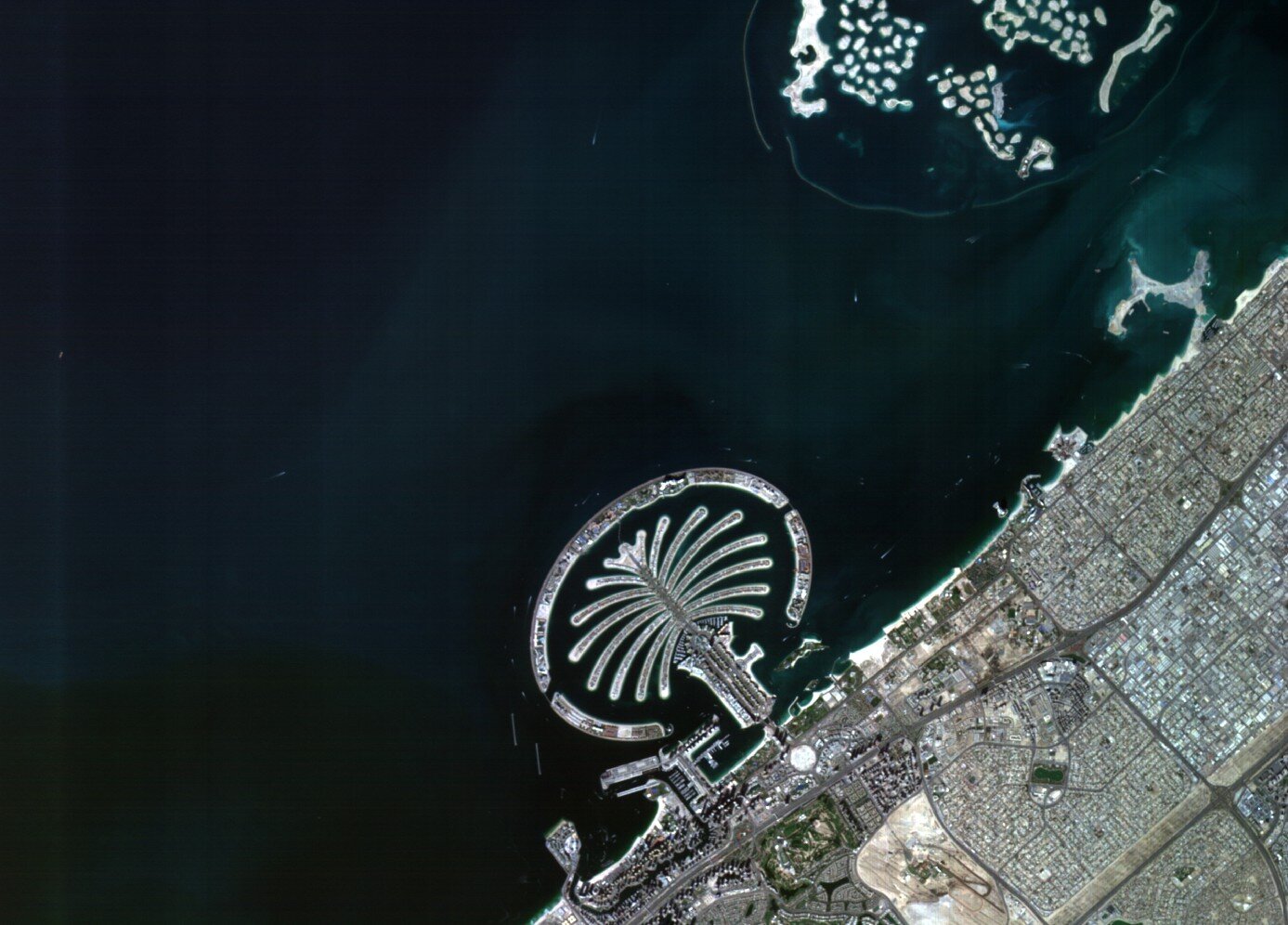 본문 이미지 - 세종 4호가 촬용한 UAE 두바이.(우주청 제공)