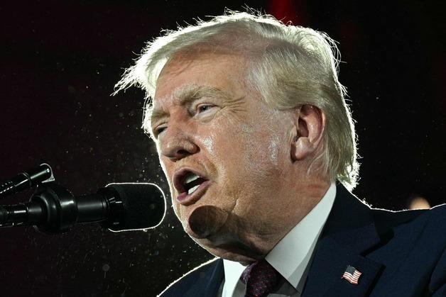 트럼프 "이란, 협상 간절히 원해…살해당할까 인정 못할 뿐"