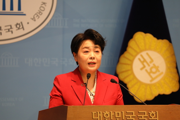 윤희숙 "혁신· 관리형 의미 없다…후보 중심 선대위 꾸려야"