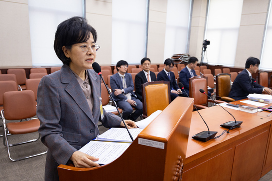 중앙선관위원 후보자 인사청문회 모두 발언하는 전현정 후보자