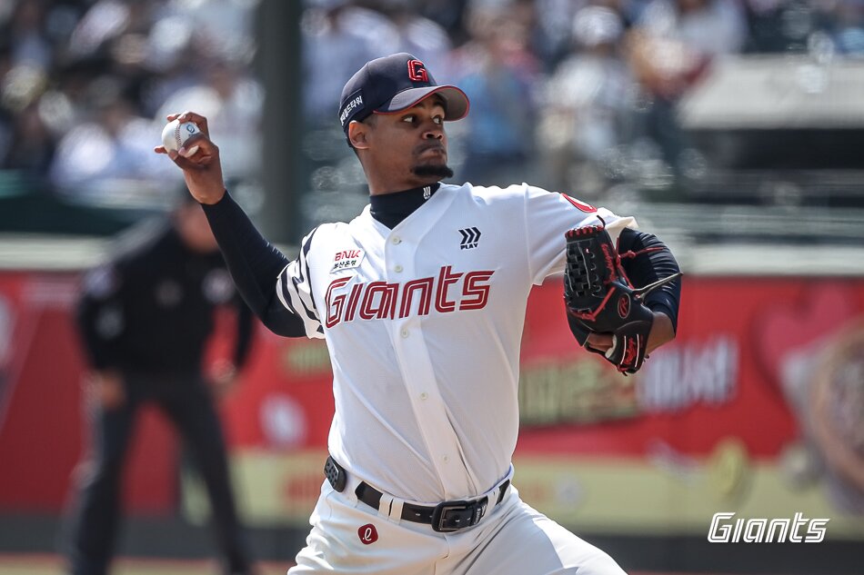 본문 이미지 - 롯데 자이언츠 외국인 투수 엘빈 로드리게스. (롯데 자이언츠 제공)