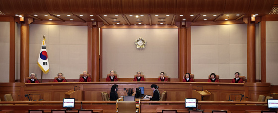 헌재 "장애인 피해자 영상 진술만으로도 증거 인정, 합헌"