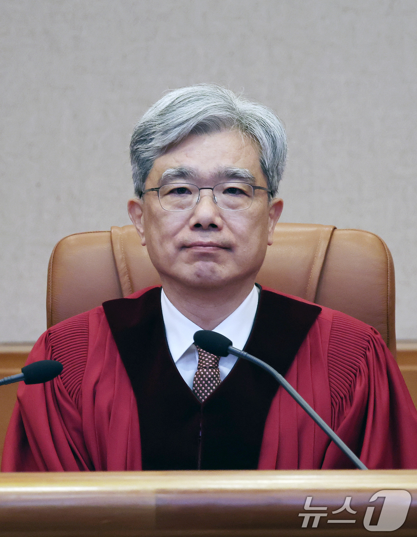 (서울=뉴스1) 구윤성 기자 = 김상환 헌법재판소장이 26일 오후 서울 종로구 헌법재판소에서 열린 병역법 제85조 위헌제청에 대한 위헌법률심판사건 등 선고를 위해 대심판정에 자리하 …