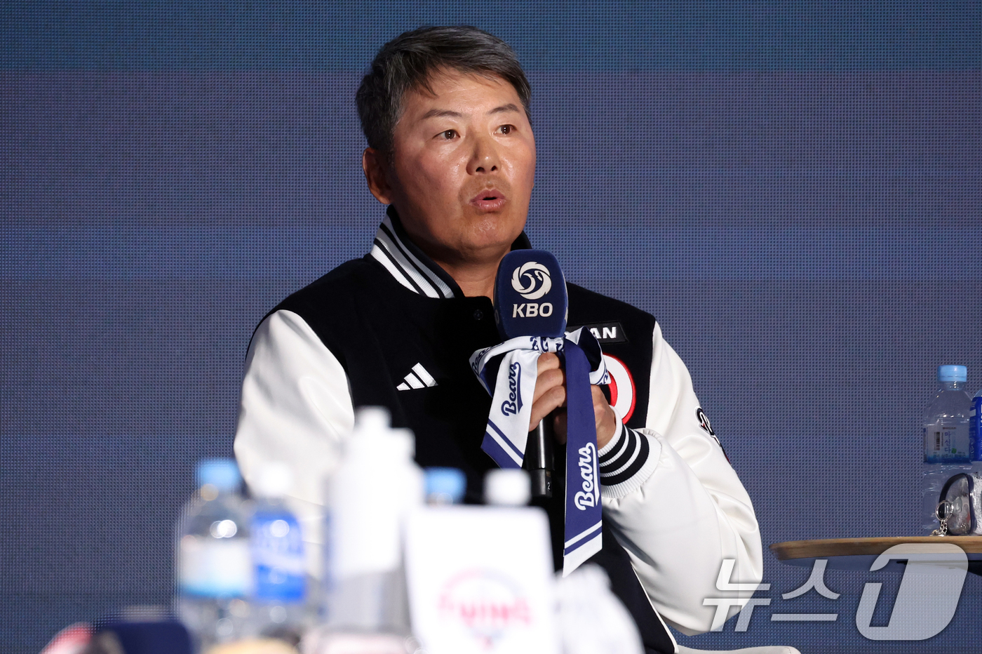 (서울=뉴스1) 김명섭 기자 = 26일 오후 서울 잠실 롯데호텔 월드에서 열린 2026 신한 SOL KBO 리그 미디어데이&팬페스트’에서 두산 베어스 김원형 감독이 포부와 각오를 …