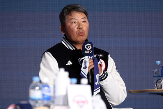 포부와 각오 밝히는 두산 김원형 감독