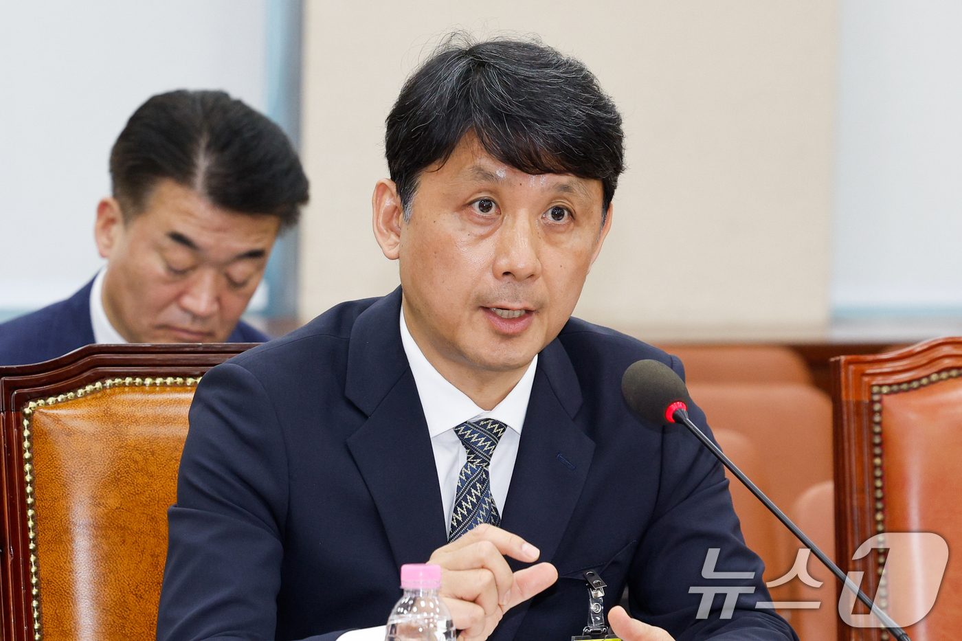 (서울=뉴스1) 안은나 기자 = 윤광일 중앙선거관리위원 후보자가 26일 서울 여의도 국회에서 열린 인사청문회에 출석해 의원 질의에 답하고 있다. 2026.3.26/뉴스1