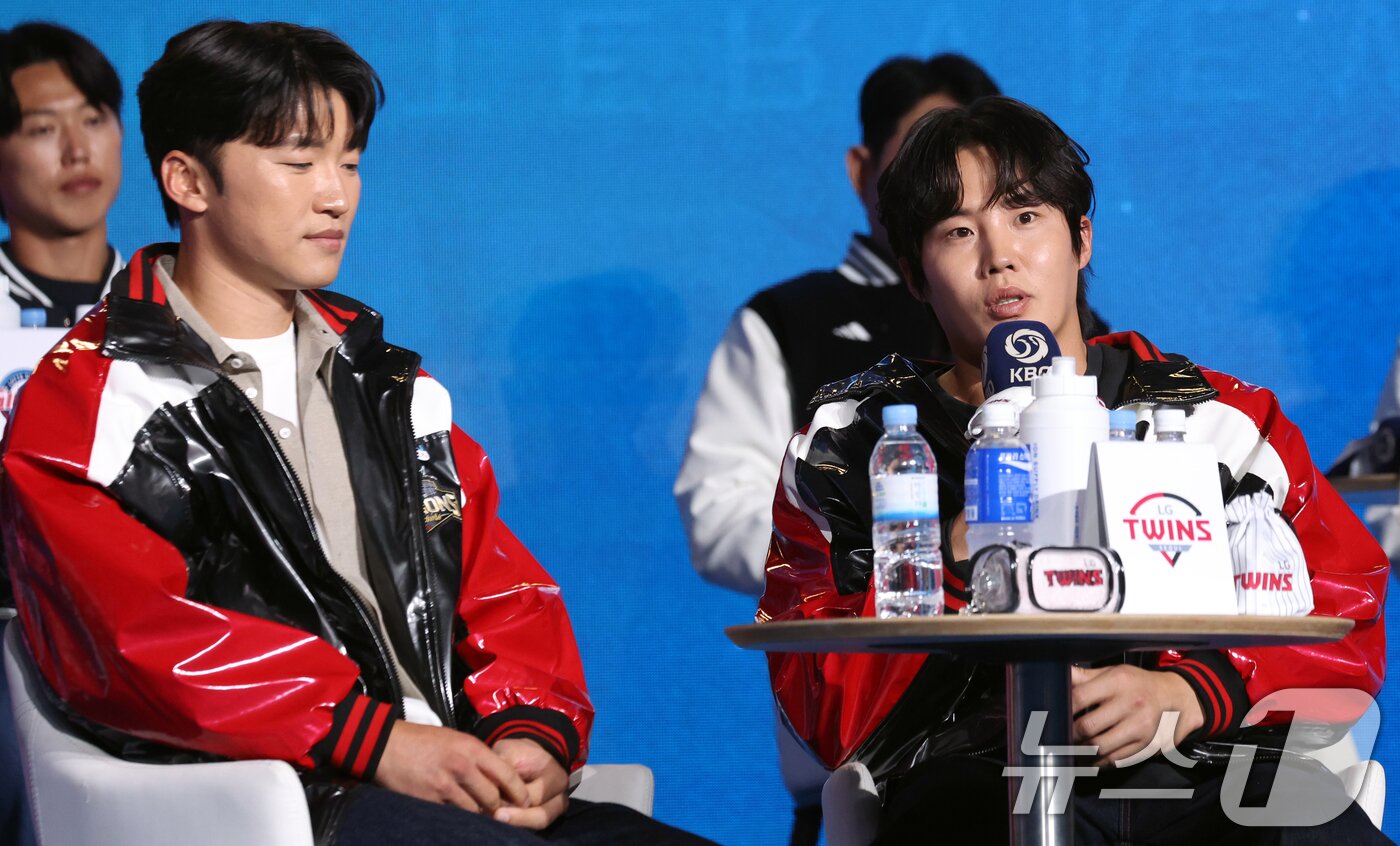본문 이미지 - 26일 오후 서울 잠실 롯데호텔 월드에서 열린 2026 신한 SOL KBO 리그 미디어데이&팬페스트’에서 LG 트윈스 임찬규 선수가 각오를 밝하고 있다. 2026.3.26 ⓒ 뉴스1 김명섭 기자