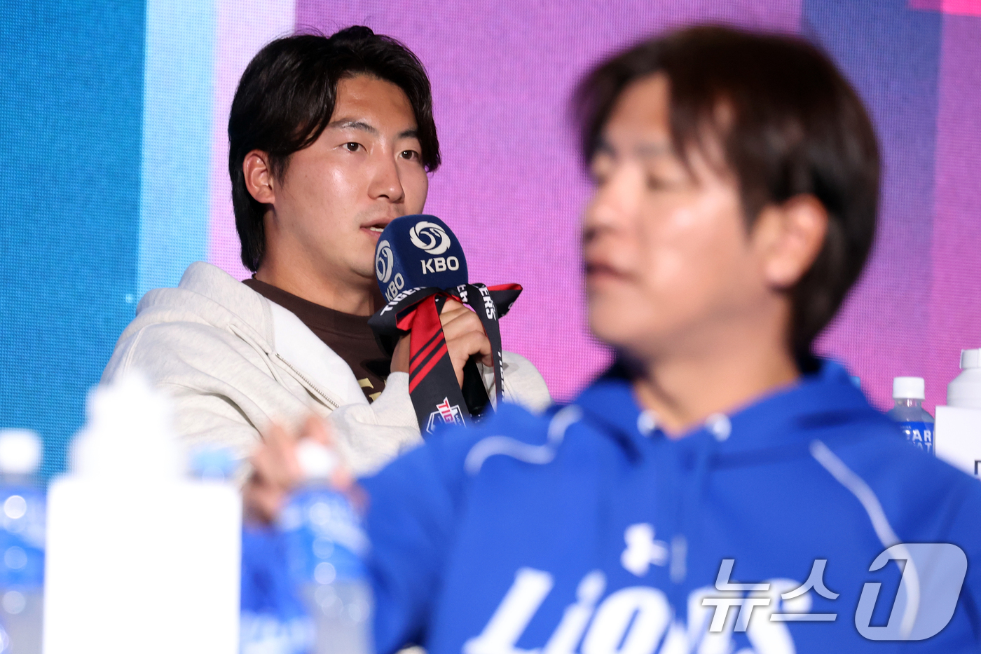 (서울=뉴스1) 김명섭 기자 = 26일 오후 서울 잠실 롯데호텔 월드에서 열린 2026 신한 SOL KBO 리그 미디어데이&팬페스트’에서 기아 타이거즈 나성범 선수가 각오를 밝하고 …