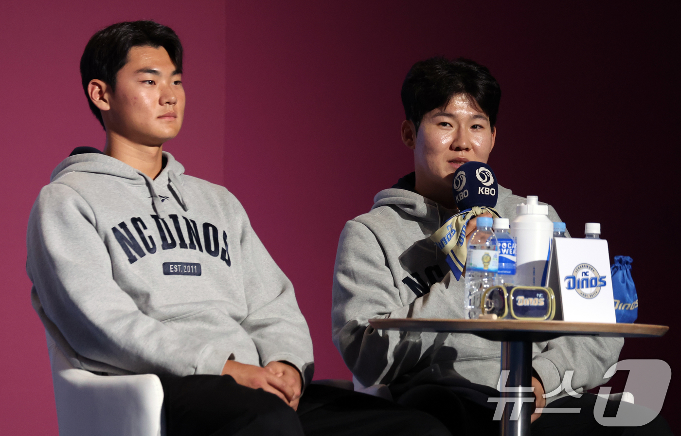 (서울=뉴스1) 김명섭 기자 = 26일 오후 서울 잠실 롯데호텔 월드에서 열린 2026 신한 SOL KBO 리그 미디어데이&팬페스트’에서 NC 다이노 박민우 선수가 각오를 밝하고 …