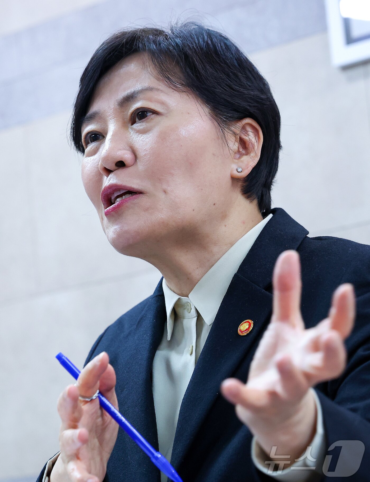 본문 이미지 - 송미령 농림축산식품부 장관이 뉴스1과 인터뷰를 진행하고 있다. 2026.3.26 ⓒ 뉴스1 김성진 기자
