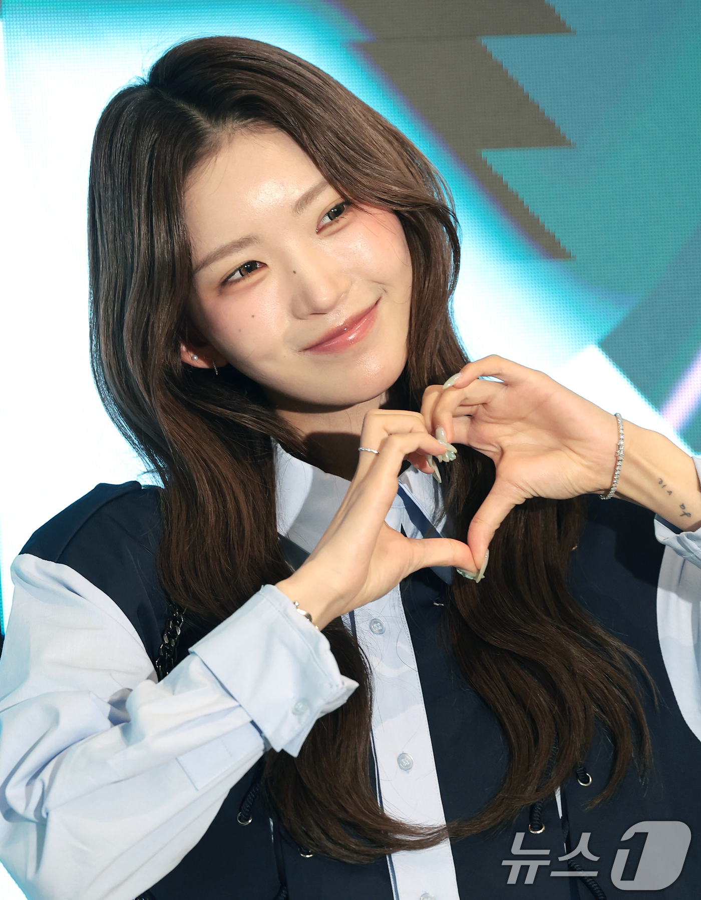 (서울=뉴스1) 권현진 기자 = 인플루언서 최준희가 26일 서울 중구 동대문디자인플라자(DDP)에서 열린 ‘패션코드(Fashion KODE) 2026 F/W‘ 페노메논시퍼 패션쇼에 …