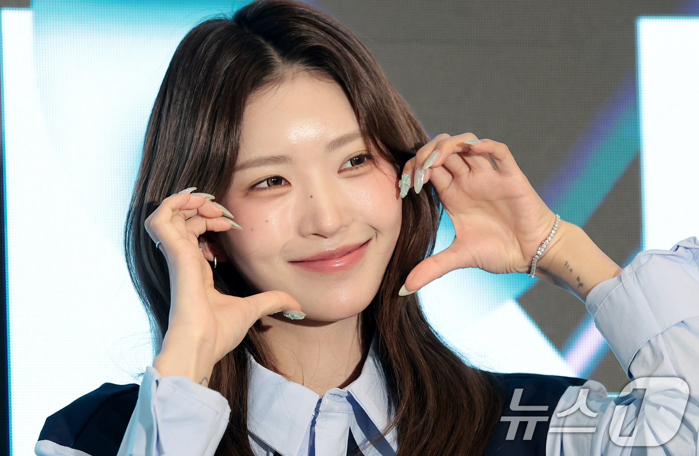 (서울=뉴스1) 권현진 기자 = 인플루언서 최준희가 26일 서울 중구 동대문디자인플라자(DDP)에서 열린 ‘패션코드(Fashion KODE) 2026 F/W‘ 페노메논시퍼 패션쇼에 …