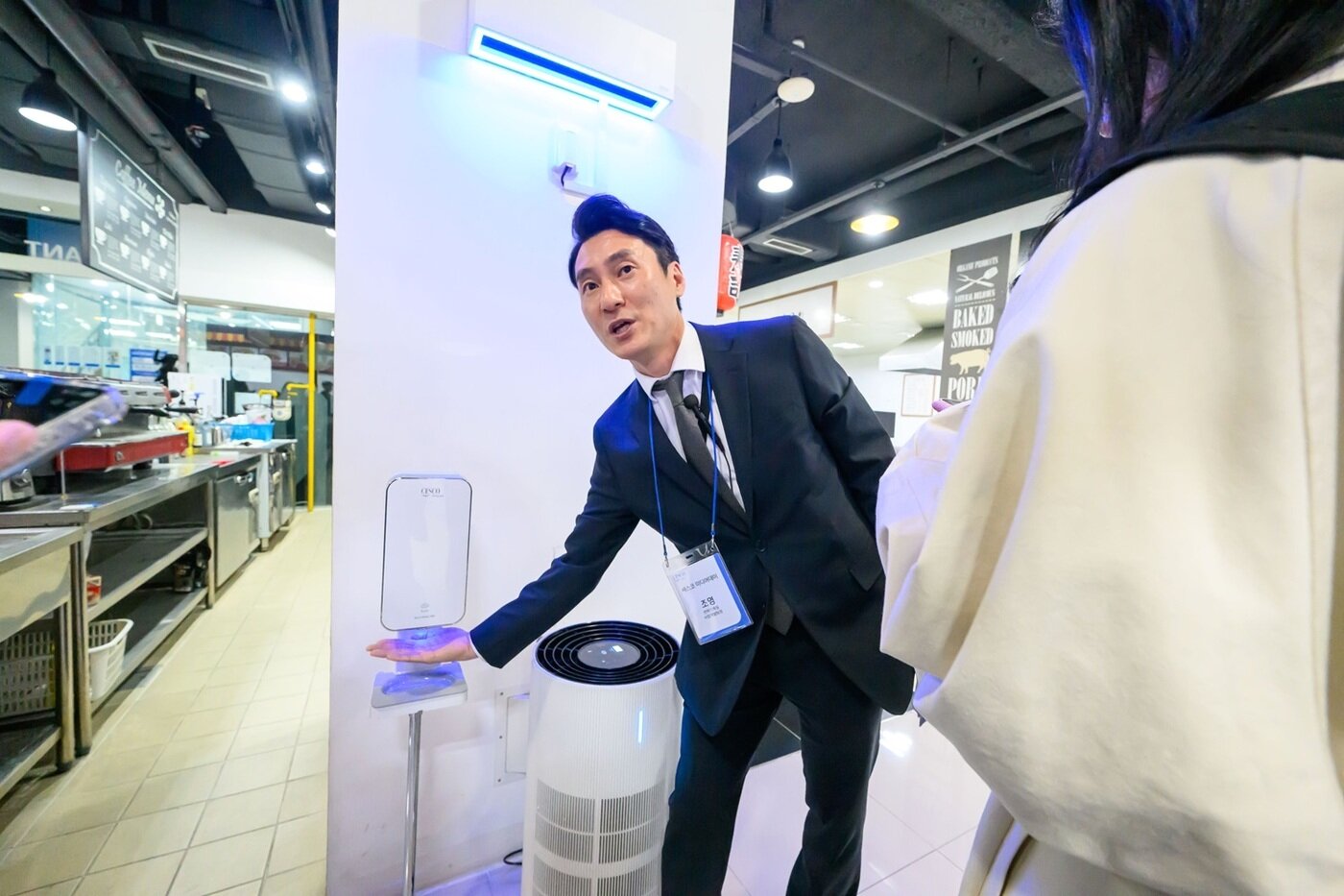 본문 이미지 - 조영 세스코 전략기획실 사업개발팀 팀장이 새닉제닉 제품에 대해 소개하고 있다.(세스코 제공)