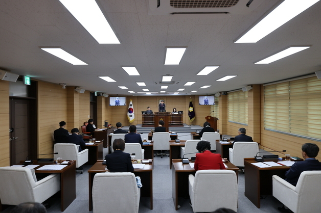 부여군의회 임시회 마무리…추경안 등 15건 의결