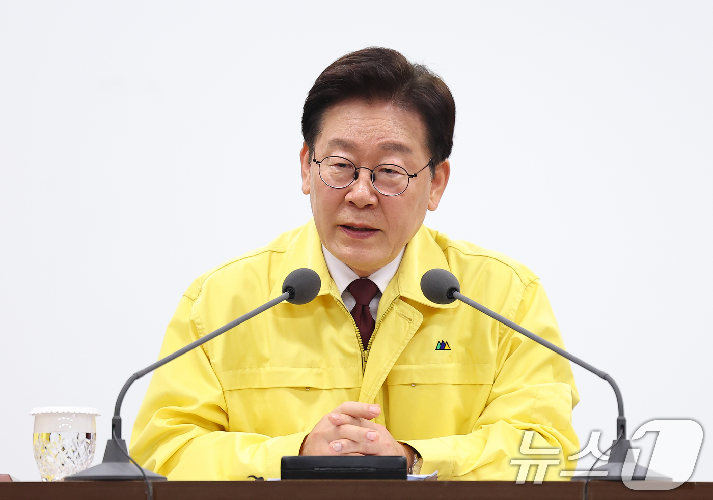 (서산=뉴스1) 허경 기자 = 이재명 대통령이 26일 충남 서산 석유공사 비축기지에서 열린 현장간담회에서 발언하고 있다. 2026.3.26/뉴스1