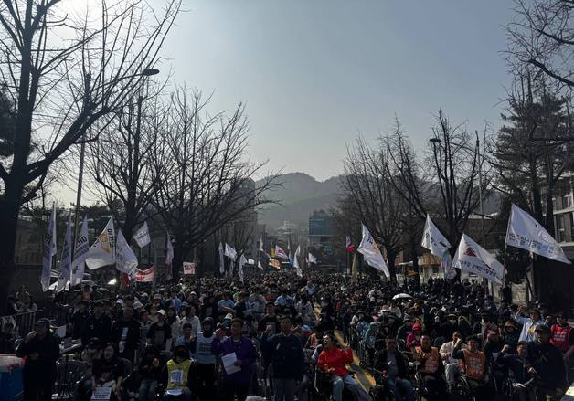 전장연, '420 투쟁단' 출범…청와대 인근 이틀간 집회 예고