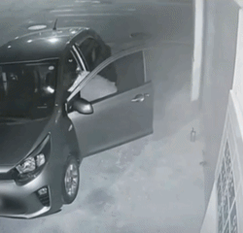 CCTV 보란듯…주유소 앞 다소곳이 쓰레기 무단투기한 여성[영상]