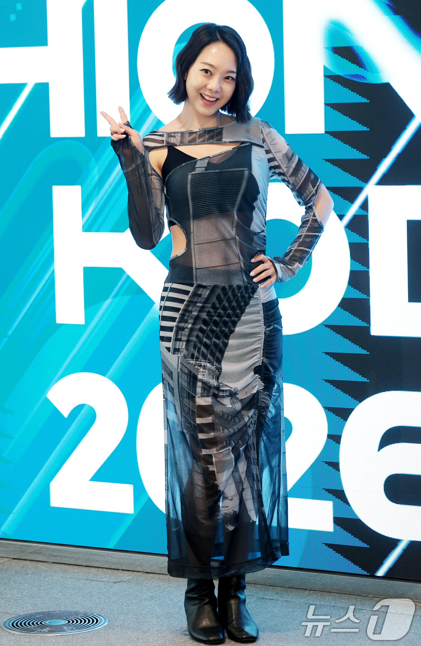 (서울=뉴스1) 권현진 기자 = '돌싱글즈5' 노정명이 26일 서울 중구 동대문디자인플라자(DDP)에서 열린 ‘패션코드(Fashion KODE) 2026 F/W‘ 페노메논시퍼 패션 …