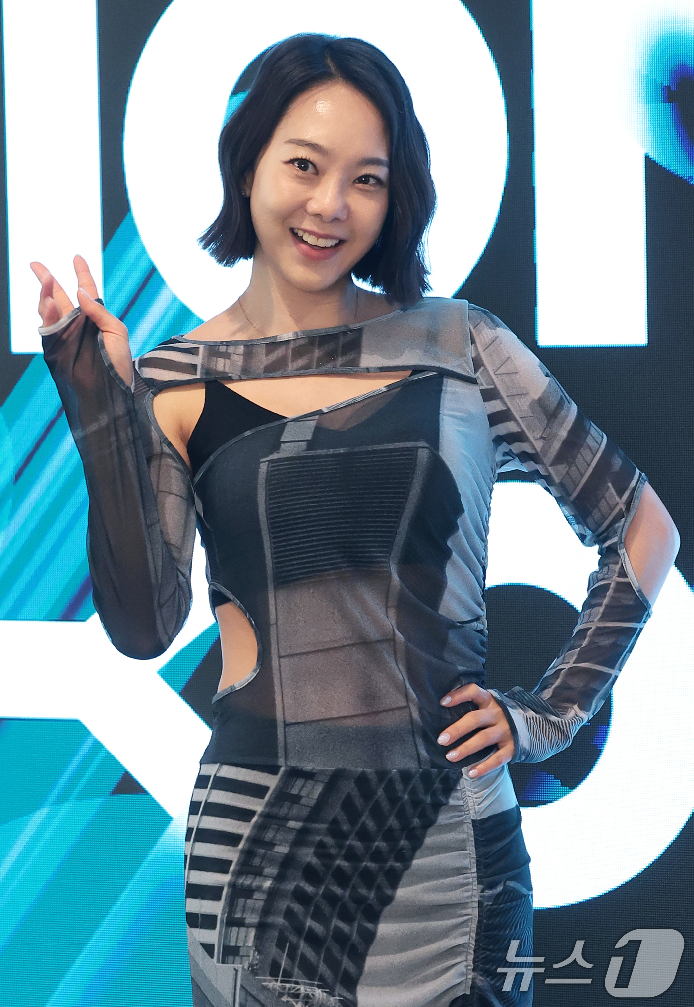 (서울=뉴스1) 권현진 기자 = 배우 노정명이 26일 서울 중구 동대문디자인플라자(DDP)에서 열린 ‘패션코드(Fashion KODE) 2026 F/W‘ 페노메논시퍼 패션쇼에 참석 …