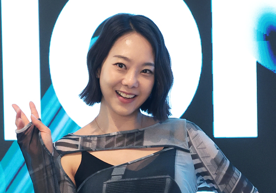 노정명, 사랑스러운 인사