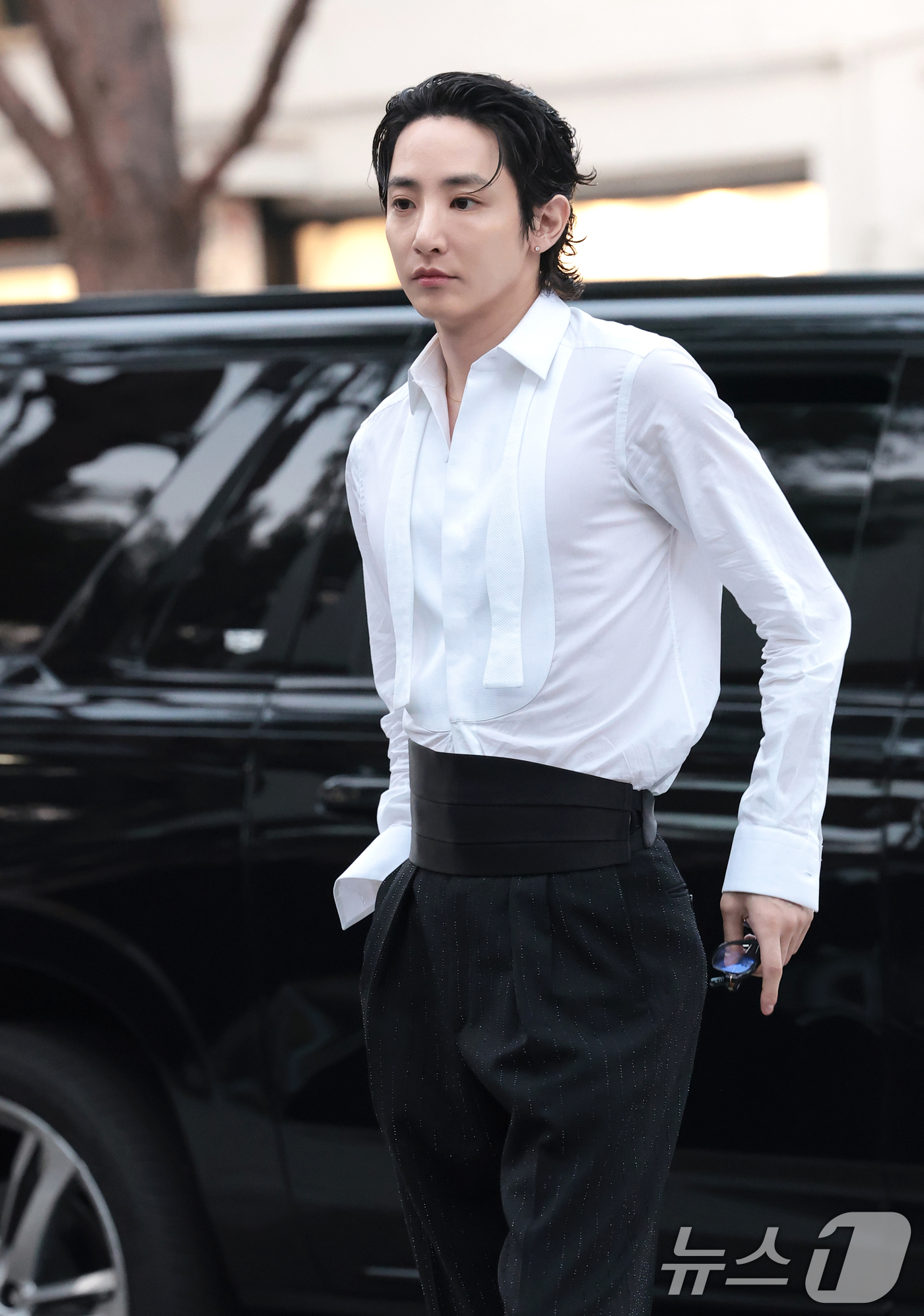 (서울=뉴스1) 권현진 기자 = 배우 이수혁이 26일 서울 종로구 푸투라 서울에서 열린 톰 포드 뷰티 '블랙 오키드 리저브 코리아 행사'에 참석하고 있다. 2026.3.26/뉴스1 …