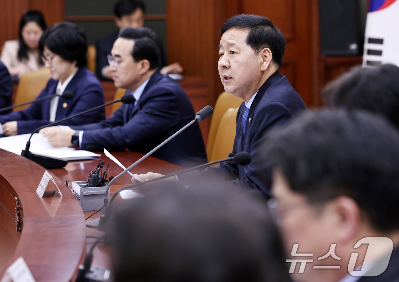 (서울=뉴스1) 구윤성 기자 = 구윤철 경제부총리 겸 재정경제부 장관이 26일 오후 서울 세종대로 정부서울청사에서 열린 비상경제장관회의 겸 민생물가 특별관리 관계장관 TF회의에서 …