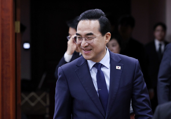 회의 참석하는 박홍근 기획예산처 장관