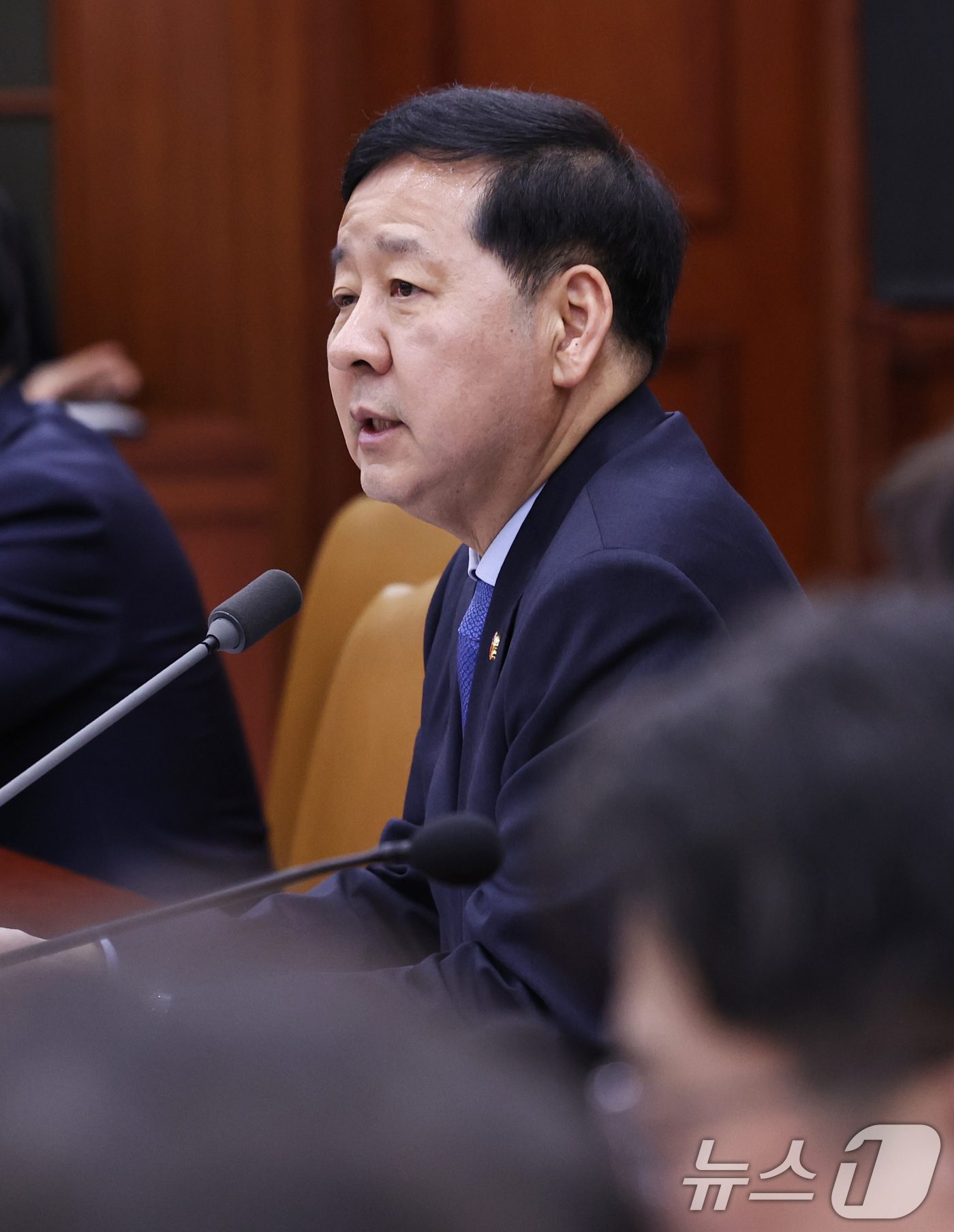 (서울=뉴스1) 구윤성 기자 = 구윤철 경제부총리 겸 재정경제부 장관이 26일 오후 서울 세종대로 정부서울청사에서 열린 비상경제장관회의 겸 민생물가 특별관리 관계장관 TF회의에서 …