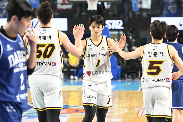 프로농구 LG, 가스공사 꺾고 정규시즌 우승 매직넘버 '4'
