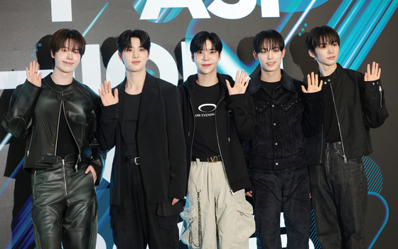 패션코드 찾은 제니스