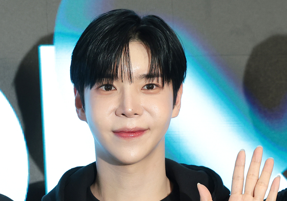 제니스 현우, 빛나는 미소