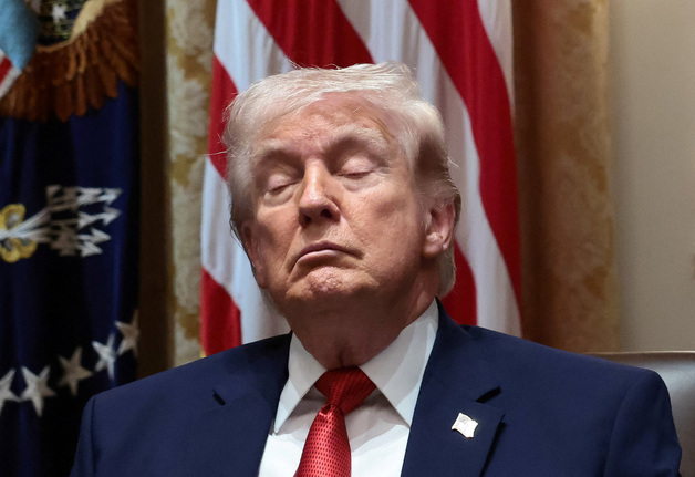 이란 "UAE 내 美 해병대 집결지 드론으로 정밀 타격"