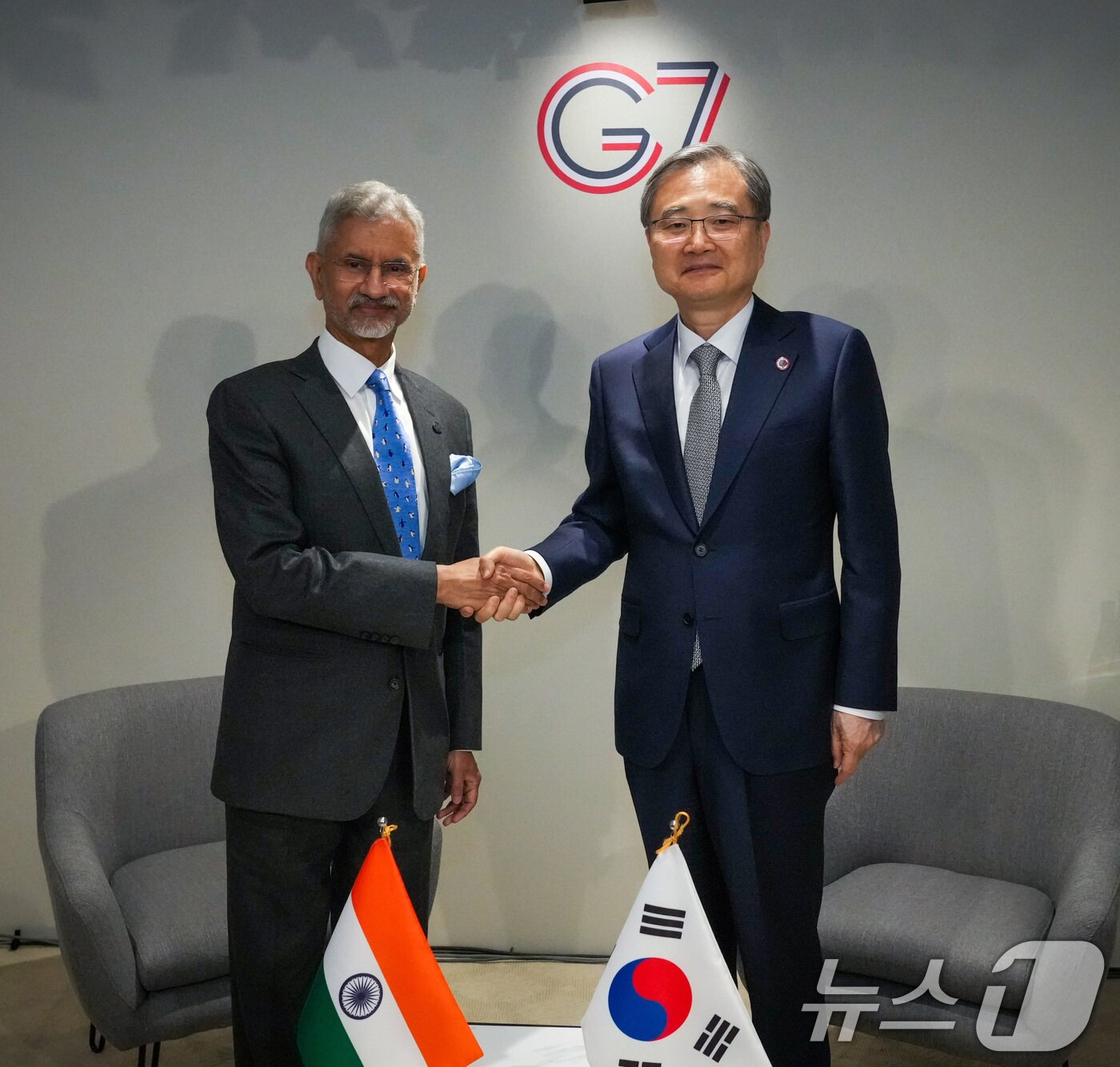 본문 이미지 - G7 외교장관회의 참석을 위해 프랑스를 방문 중인 조현 외교부 장관이 26일(현지시간) 오후 수브라마냠 자이샨카르(Subrahmanyam Jaishankar) 인도 외교장관과 외교장관 회담을 갖고 있다. (외교부 제공. 재판매 및 DB 금지) 2026.3.27 ⓒ 뉴스1 임세영 기자