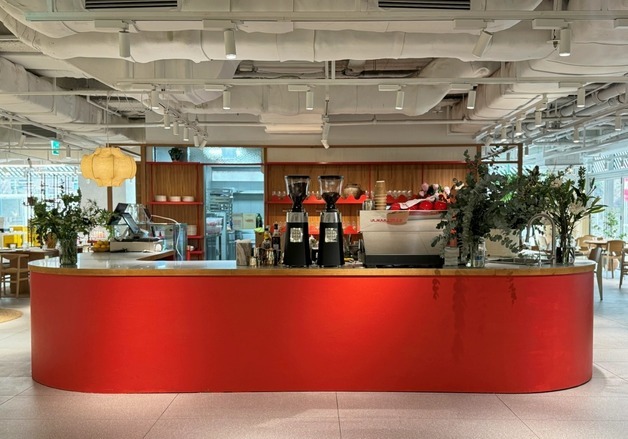 시즌 정기 세일·팝업 오픈…유통업계, 봄 맞이 쇼핑객 유혹