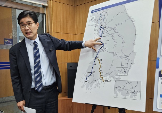 이원택 "전북 어디서나 서울까지 1시간대 이동"…철도 공약 발표