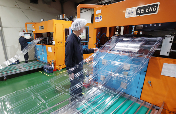 포장재 대란에 소상공인 '아우성'…배민, 포장용기·비닐 긴급 공수