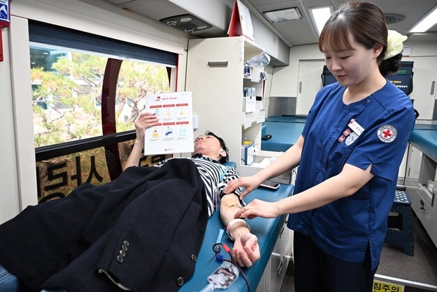 '피' 부족한 겨울…대전 중구청 앞에 모인 생명나눔