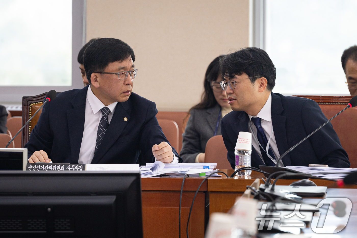 (서울=뉴스1) 유승관 기자 = 강동완 중앙선거관리위원회 사무차장이 27일 서울 여의도 국회에서 열린 제433회 국회(임시회) 정치개혁특별위원회 제4차 공직선거법 및 지방선거구제 …