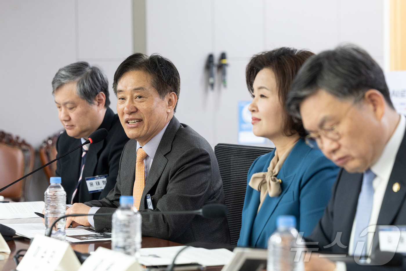 (서울=뉴스1) 이승배 기자 = 이승복 AI헬스케어포럼 공동대표(한국분자·세포생물학회 회장)가 27일 서울 여의도 국회 의원회관에서 'K-의료기기 AI로 미래를 설계하다'를 주제로 …