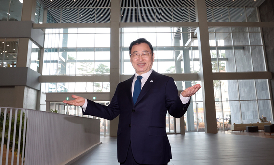 정근식 "서울교육청 신청사 개청 직후 출마…당선은 하늘의 뜻"