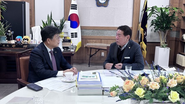 영동군의회·유원대 "외국인 유학생 정주 지원 등 협력"