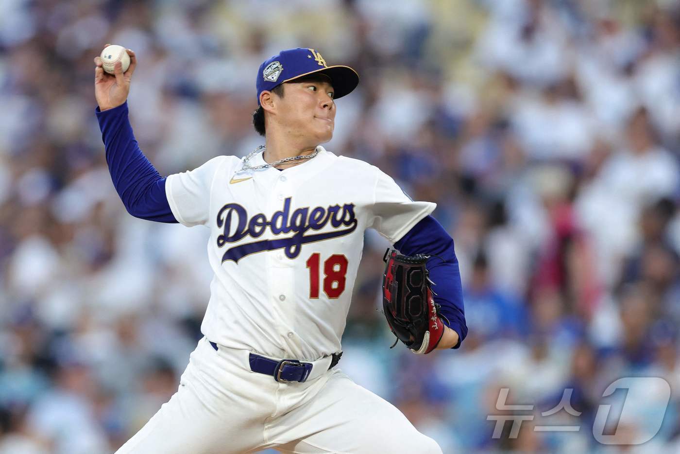 본문 이미지 - LA 다저스의 야마모토 요시노부. ⓒ AFP=뉴스1